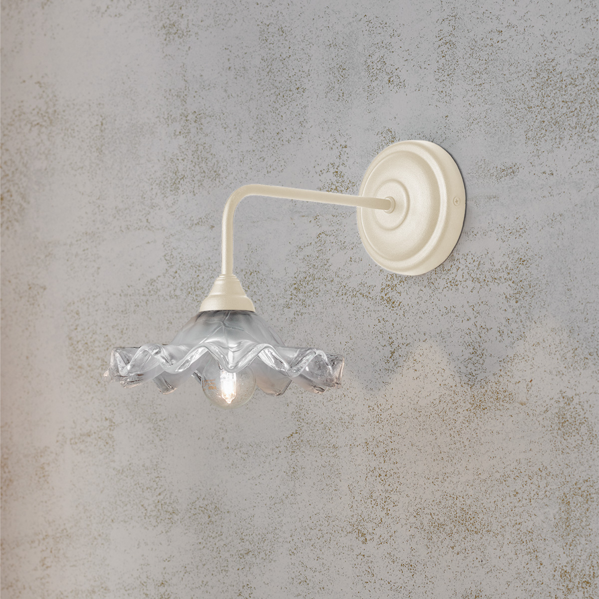 Φωτιστικό απλίκα με λευκό γυαλί ΣΥΡΟΣ wall bracket with white glass shade