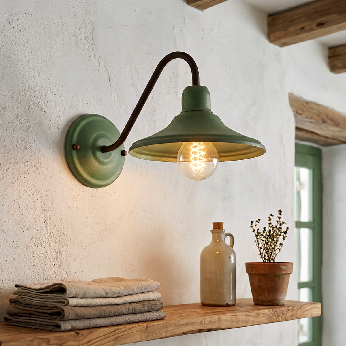 Παραδοσιακό φωτιστικό τοίχου ΙΟΣ ΒΙ handmade wall sconce
